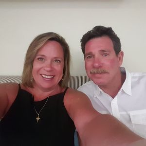 Meet your Posher, Dee dee